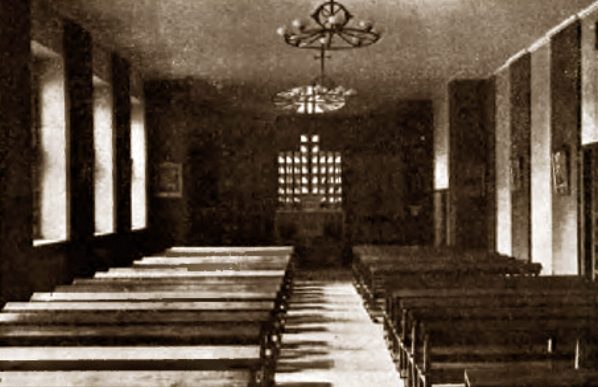 Fot. Wnętrze kaplicy Korpusu Kadetów we Lwowie. Źródło: „Rozkaz Wewnętrzny Biskupa Polowego Wojsk Polskich”, Nr 1/1938)