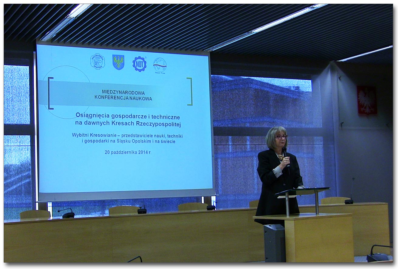 Prof. Maria Kalczyńska otwiera konferencję Fot. K.Harupa